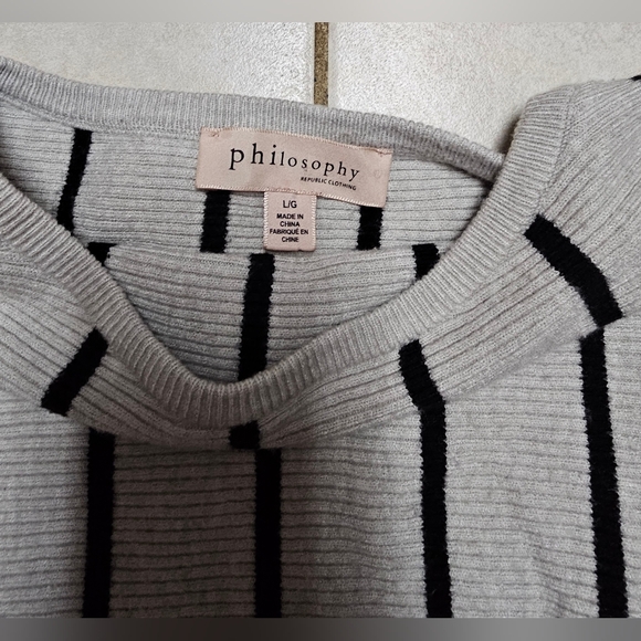 Anthropologie philosophy sweater top large - Picture 2 of 5